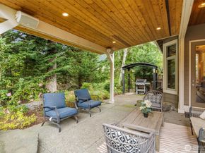 25812 SE 28th Place, Sammamish WA 98075