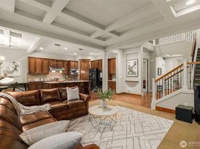 25812 SE 28th Place, Sammamish WA 98075