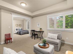 25812 SE 28th Place, Sammamish WA 98075