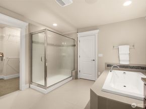 25812 SE 28th Place, Sammamish WA 98075