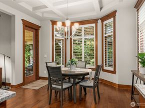 25812 SE 28th Place, Sammamish WA 98075