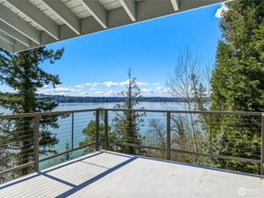8449 W Mercer Way, Mercer Island WA 98040