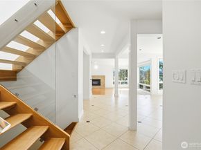 8449 W Mercer Way, Mercer Island WA 98040