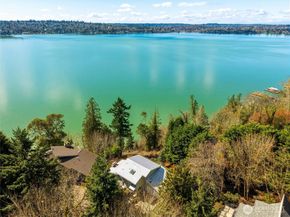 8449 W Mercer Way, Mercer Island WA 98040