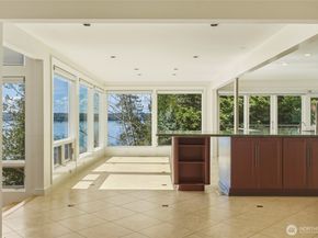 8449 W Mercer Way, Mercer Island WA 98040
