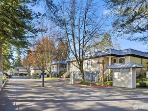 1619 102nd Place NE B2, Bellevue WA 98004