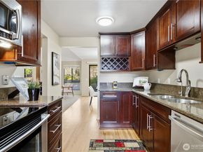1619 102nd Place NE B2, Bellevue WA 98004