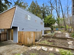 12625 SE 42nd Street, Bellevue WA 98006