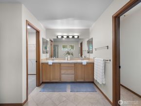 20307 11th Avenue W, Lynnwood WA 98036