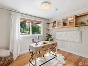 6006 105th Avenue NE, Kirkland WA 98033