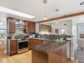 6006 105th Avenue NE, Kirkland WA 98033