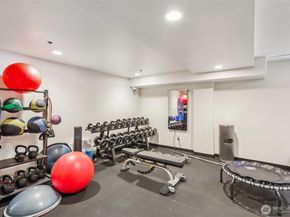 505 E Denny Way 301, Seattle WA 98122