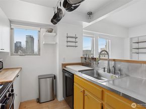 505 E Denny Way 301, Seattle WA 98122