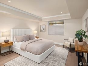 735 1st Street S 103, Kirkland WA 98033