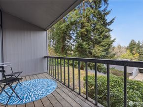 6352 137th Place NE 259, Redmond WA 98052