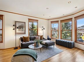 1524 10th Avenue W, Seattle WA 98119
