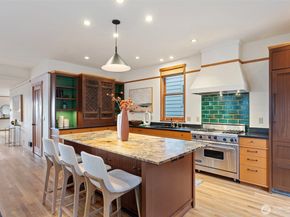 1524 10th Avenue W, Seattle WA 98119