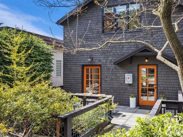 1524 10th Avenue W, Seattle WA 98119