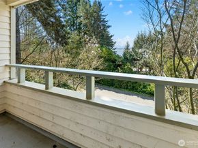 4014 57th Avenue SW, Seattle WA 98116