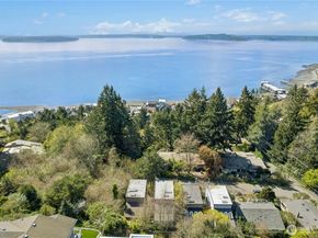 4014 57th Avenue SW, Seattle WA 98116