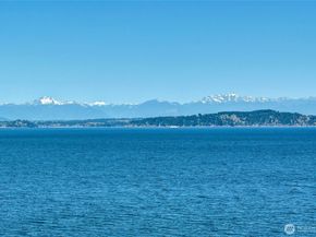 6029 Atlas Place SW, Seattle WA 98136