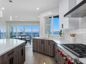 6029 Atlas Place SW, Seattle WA 98136