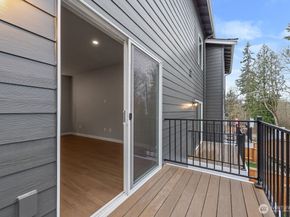 16823 Alder Way G5, Lynnwood WA 98037