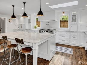 5205 W Mercer Place, Mercer Island WA 98040