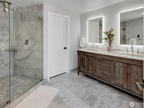 5205 W Mercer Place, Mercer Island WA 98040