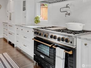 5205 W Mercer Place, Mercer Island WA 98040