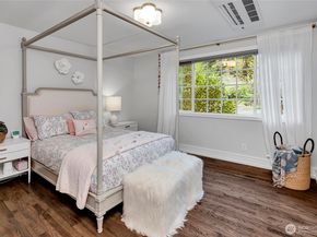 5205 W Mercer Place, Mercer Island WA 98040