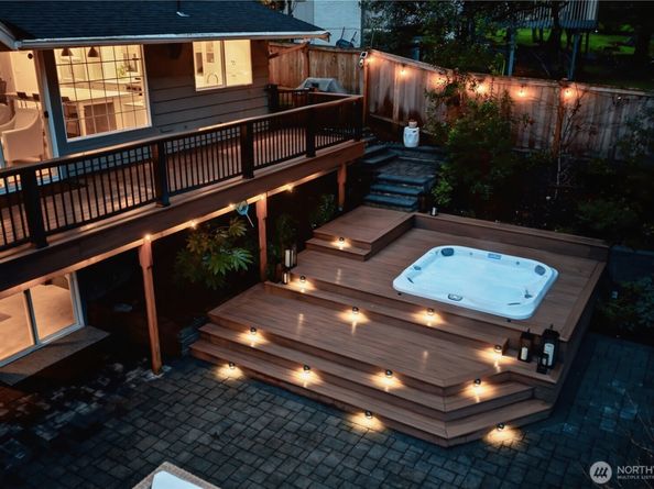 5205 W Mercer Place, Mercer Island WA 98040