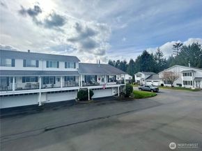 303 S 325th Lane 22D, Federal Way WA 98003