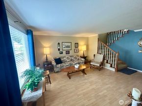 303 S 325th Lane 22D, Federal Way WA 98003