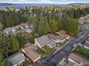 24827 13th Avenue S, Des Moines WA 98198