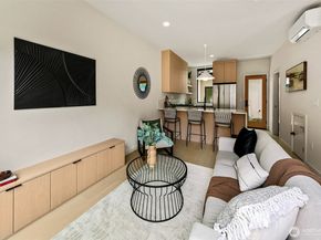 8733 13th Avenue NW A, Seattle WA 98117