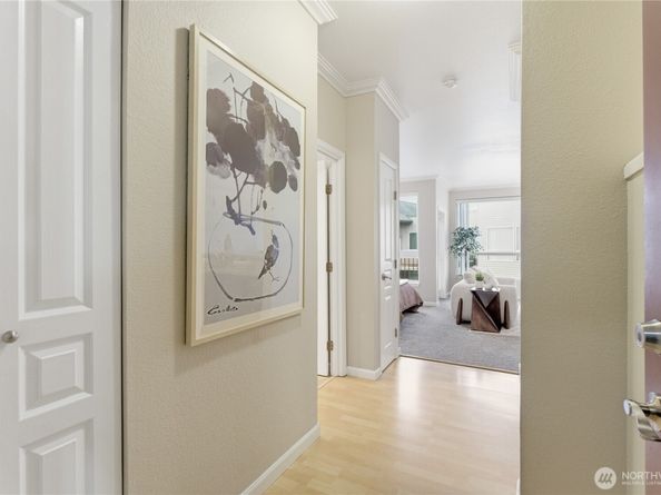 225 Logan Avenue S 308, Renton WA 98057