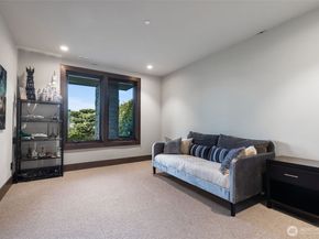 5629 Pleasure Point Lane SE, Bellevue WA 98006