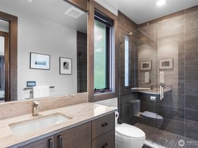 5629 Pleasure Point Lane SE, Bellevue WA 98006
