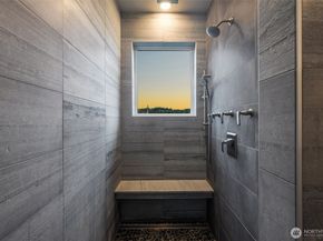 5629 Pleasure Point Lane SE, Bellevue WA 98006