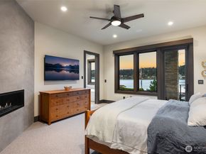 5629 Pleasure Point Lane SE, Bellevue WA 98006