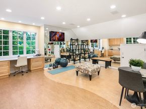 13695 NE 32nd Place, Bellevue WA 98005