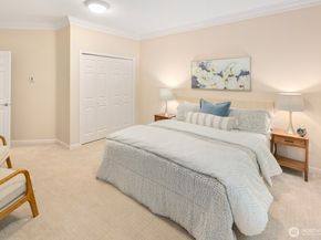 13695 NE 32nd Place, Bellevue WA 98005