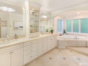 13695 NE 32nd Place, Bellevue WA 98005