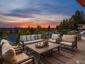 1032 89th Avenue NE, Bellevue WA 98004