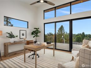 1032 89th Avenue NE, Bellevue WA 98004