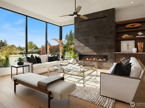 1032 89th Avenue NE, Bellevue WA 98004