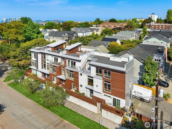 1704 E Marion Street, Seattle WA 98122