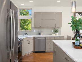 1704 E Marion Street, Seattle WA 98122