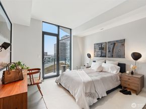 838 Avenue Square NE 1403, Bellevue WA 98004